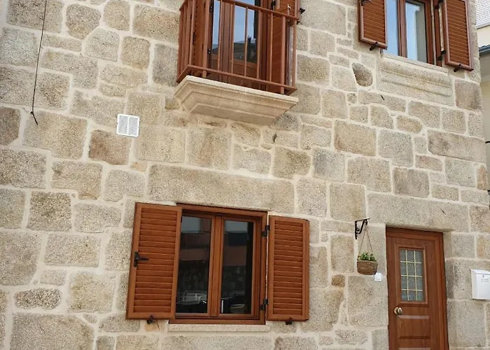 Casas Bem Haja Praca E Oliveira