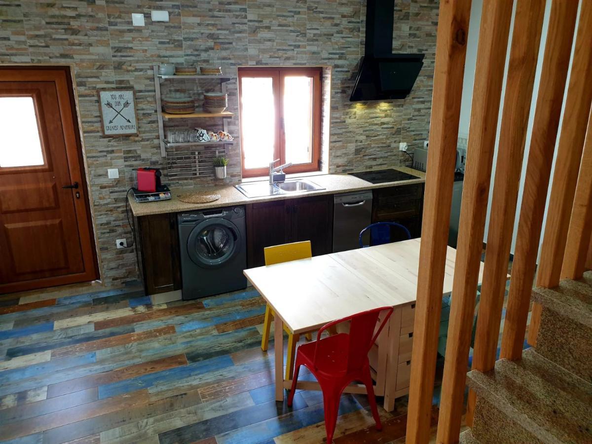 Casas Bem Haja Praca E Oliveira Sao Miguel de Acha