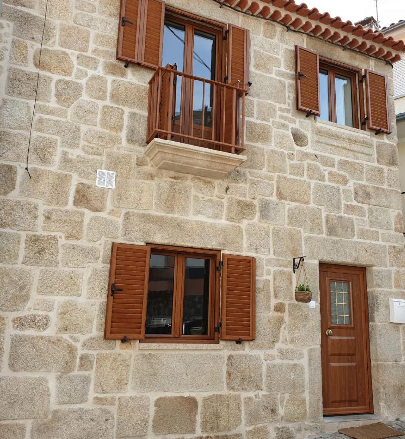 Casas Bem Haja Praca E Oliveira *